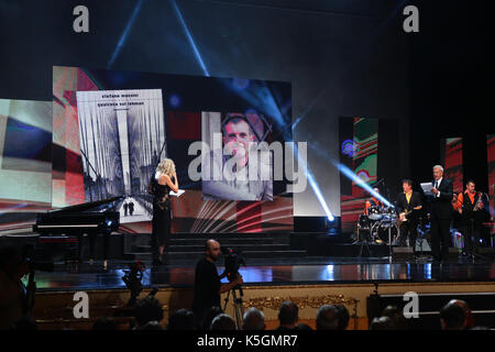 Venedig, 09/09/2017 - Campiello 2017 Award-Abend im Teatro La Fenice - 55th Edition - Digitale Präsentation Karte von Stefano Massini Stockfoto