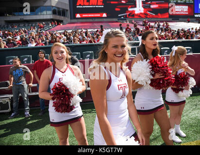 Philadelphia, Pennsylvania, USA. 9 Sep, 2017. Tempel Cheerleader in Aktion gegen Villanova am Lincoln Financial Field in Philadelphia PA Credit: Ricky Fitchett/ZUMA Draht/Alamy leben Nachrichten Stockfoto