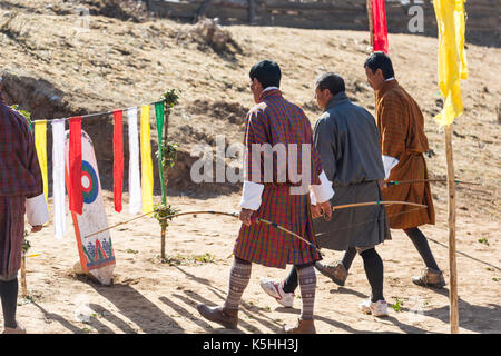 Lokale Bogenschießen Wettbewerb in Phobjikha Tal, westlichen Bhutan Stockfoto