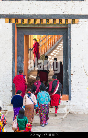 Punakha Drubchen (historische Feier) und Tsechu (religiöse Feier) in Punakha Dzong, westlichen Bhutan. Stockfoto