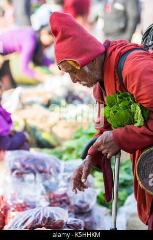 Das Wochenende Gemüsemarkt Khuruthang in der Nähe des Punakha Dzong, westlichen Bhutan. Stockfoto