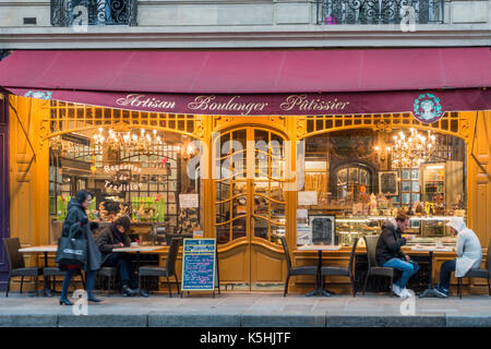 Artisan Boulanger Patissier in der Rue Saint-Dominique im 7. arrondissement, Paris Stockfoto