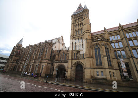 Auf 0001 ein Embargo verhängt Montag, den 11. September eine allgemeine Ansicht der Universität Manchester in Manchester, als Dozenten an der Universität für den Streik in einem Streit über Jobs balloted werden sollen. Stockfoto