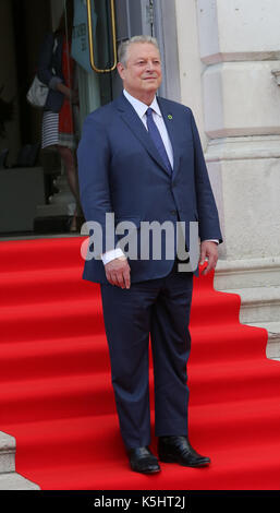 Der ehemalige Vizepräsident Al Gore kommt an Somerset House für die UK Premiere der Fortsetzung zu seinem Oscar-preisgekrönten Umwelt Dokumentarfilm "Eine unbequeme Wahrheit" Mit: der ehemalige Vizepräsident Al Gore Wo: London, Großbritannien Wann: 10 Aug 2017 Quelle: Dinendra Haria/WENN.com Stockfoto