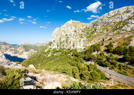 Berg Serpentine auf Cap de Formentor - schöne Küste von Mallorca, Spanien - Europa Stockfoto