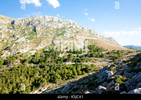 Berg Serpentine auf Cap de Formentor - schöne Küste von Mallorca, Spanien - Europa Stockfoto