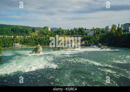 Der größte Wasserfall - Rheinfälle in Europa, Zürich, Schweiz Stockfoto