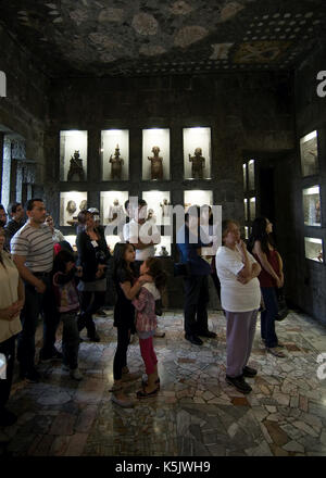 Mexiko City, Mexiko - 2012: Innenraum des Anahuacalli Museum, erstellt von Diego Rivera. Stockfoto