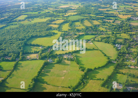 Antenne ländliche Landschaft in der Nähe von Gatwick Airport, West Sussex, Großbritannien Stockfoto