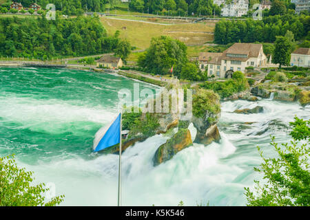 Der größte Wasserfall - Rheinfall bei Europa, Zürich, Schweiz Stockfoto