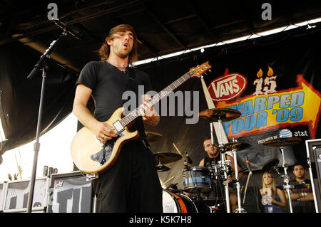 Alex Gaskarth All Time Low führt 2009 Vans Warped Tour Final tour Tag Home Depot Center Carson. Stockfoto