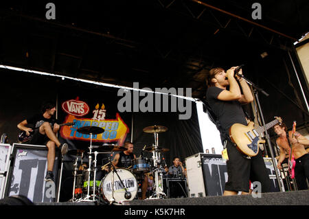 All Time Low führt 2009 Vans Warped Tour Final tour Tag Home Depot Center Carson. Stockfoto