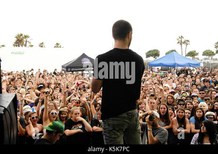 Mike Posner führt die Vans Warped Tour 2010 Seaside Park Juni 27,2010 Ventura, Kalifornien. Stockfoto