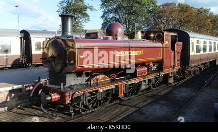 GWR 5700 Klasse 7752/L 94 Abkühlung an der Dartmouth Steam Railway, Paignton, Devon, England Stockfoto