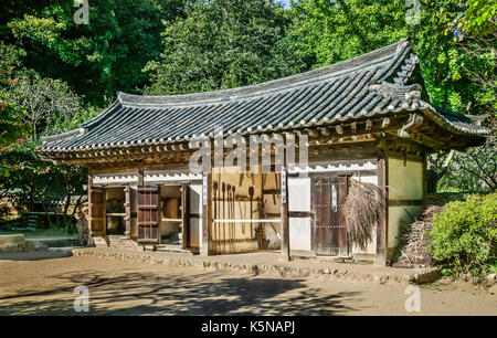 Südkorea, Gyeonggi Provinz, Korean Folk Village, storage Flügel des 19. Jahrhunderts koreanische Herrenhaus der Muan Bezirk Stockfoto