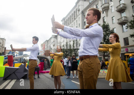 Moskau, Russland. 9 Sep, 2017. Künstler in der Tverskaya Straße während der 870Th Jahrestag von Moskau in Moskau, Russland, Sept. 9, 2017. Credit: Evgeny Sinitsyn/Xinhua/Alamy leben Nachrichten Stockfoto