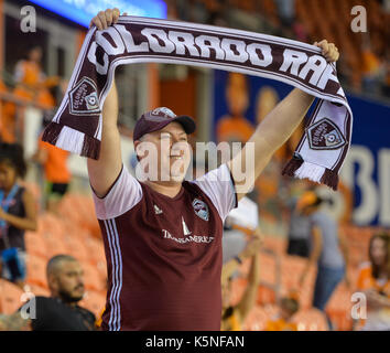 Houston, TX, USA. 9 Sep, 2017. Ein einsamer Rapids Ventilator unter den orange Sitze bei einem Major League Soccer Spiel zwischen dem Houston Dynamo und die Colorado Rapids bei BBVA Compass Stadion in Houston, TX. Chris Brown/CSM/Alamy leben Nachrichten Stockfoto