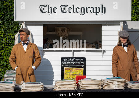 Chichester, West Sussex, Großbritannien. September 2017. Der Telegraph während Goodwood Revival auf dem Goodwood Circuit. Quelle: Gergo Toth/Alamy Live News Stockfoto