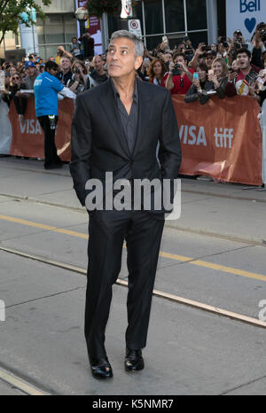 Toronto, Kanada. 09 Sep, 2017. George Clooney besucht die Premiere des uburbicon' während der 42 Toronto International Film Festival, tiff, an der Prinzessin von Wales Theatre in Toronto, Kanada, am 09. September 2017. - Keine LEITUNG SERVICE - Foto: Hubert Boesl/dpa/Alamy leben Nachrichten Stockfoto