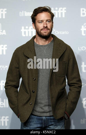 Toronto, Kanada. 08 Sep, 2017. Armee Hammer während der "Rufen Sie mich, indem Sie ihren Namen "fotoauftrag während der 42 Toronto International Film Festival bei Bell Lightbox am September 08, 2017 in Toronto, Kanada | Verwendung der weltweiten Kredit: dpa/Alamy leben Nachrichten Stockfoto