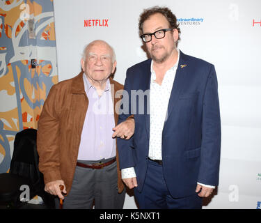 Schauspieler Ed Asner Matt Asner besucht Ed Asner Freunde Celebrity Poker Turnier, Autismus Gesellschaft Hayworth Los Angeles Showroom Citigroup Center Los Angeles September 9,2017. Stockfoto