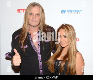 Musiker Sebastian Bach besucht Ed Asner Freunde Celebrity Poker Turnier, Autismus Gesellschaft Hayworth Los Angeles Showroom Citigroup Center Los Angeles September 9,2017. Stockfoto