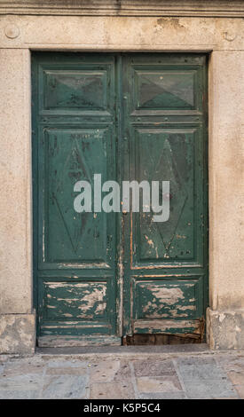 Eine grüne Tür Stockfoto