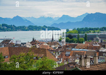 Luftaufnahme von Luzern Stadtbild an Zeitturm, Schweiz Stockfoto