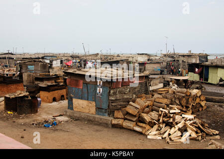 Schlechte Nachbarschaft in Accra Stockfoto