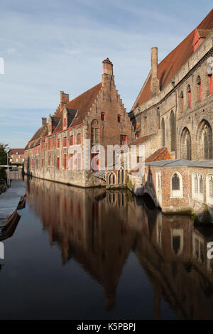 Das Alte Johannisspital (Oud Sint-Janshospitaal), Brügge, Flämische Region Belgiens. Stockfoto