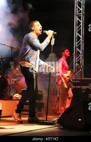 Neapel, Italien. 09 Sep, 2017. Francesco Gabbani, Sieger des Festivals von Sanremo 2016 im Konzert an Arenile Bagnoli in Italien. Credit: Salvatore Esposito/Pacific Press/Alamy leben Nachrichten Stockfoto