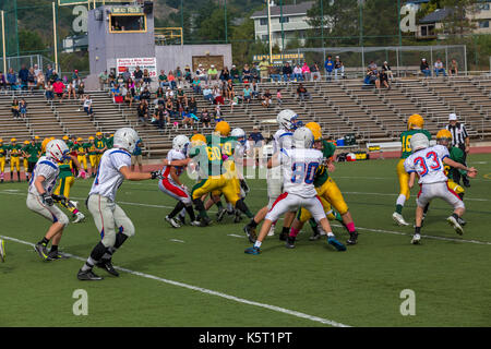 San Marin High School Mustangs, gegen, Tamalpais High School rote Falken, High School Football Player, High School Football, Novato, Kalifornien Stockfoto