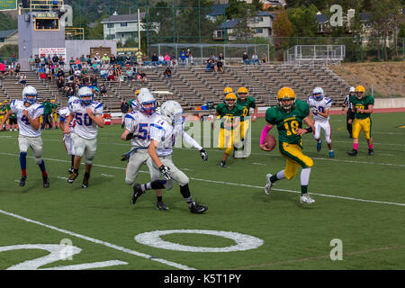 San Marin High School Mustangs, gegen, Tamalpais High School rote Falken, High School Football Player, High School Football, Novato, Kalifornien Stockfoto