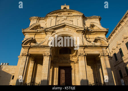 VALLETTA, MALTA - 21. AUGUST 2017: Die Kirche der Hl. Katharina von Italien wurde 1576 von der italienischen Ritter des Johanniterordens erbaut wie ihre Kirche zu dienen. Stockfoto