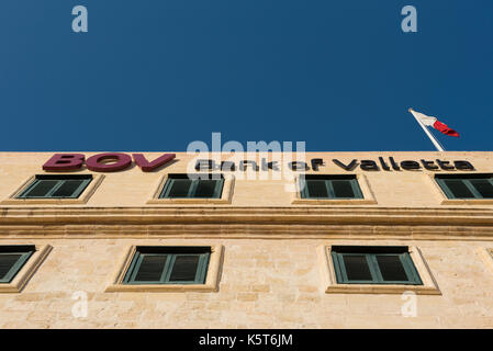 VALLETTA, MALTA - 21. AUGUST 2017: Die Bank von Valletta (BOV), die zuvor als die Zentralbank von Malta ist eine Maltesische Bank- und Finanzdienstleistungen Stockfoto