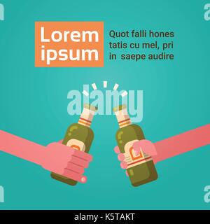 Menschen die Hände Bierflaschen klirren Jubel Party Feier Festival Konzept Stock Vektor