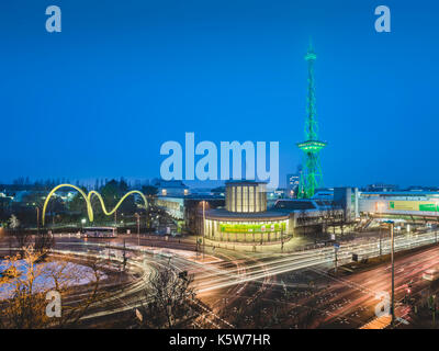 Rush Hour, Messegelände, Dämmerung, Berlin, Deutschland Stockfoto