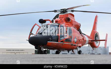 Coast Guard MH-65 Dolphin Helikopter Stockfoto