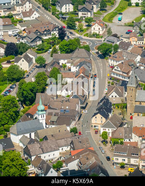 Katholische Kirche St. James Kirche ev. Jakobuskirche Breckerfeld, Breckerfeld Gemeindezentrum, Stadtmitte, Breckerfeld, Bergisches Land, Nordrhein-W. Stockfoto