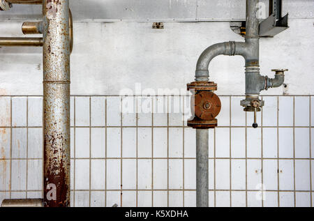Innenraum der Alten und Verlassenen Milch Fabrik Stockfoto