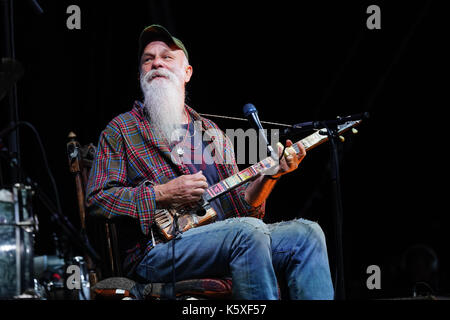 London, Großbritannien. September 2017. Seasick Steve spielt live auf der Main Stage beim OnBlackheath Festival 2017 in Blackheath, London. Fototermin: Sonntag, 10. September 2017. Das Foto sollte lauten: Roger Garfield/Alamy Live News Stockfoto