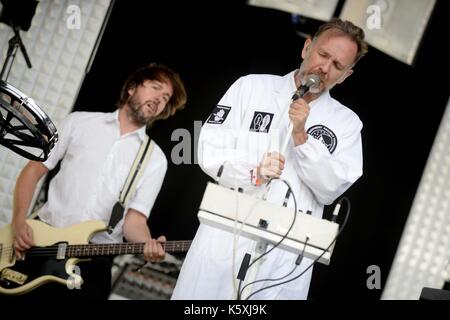 Soulwax. Bestival Music Festival, Lulworth Immobilien, Dorset, Großbritannien. Credit: Finnbarr Webster/Alamy leben Nachrichten Stockfoto