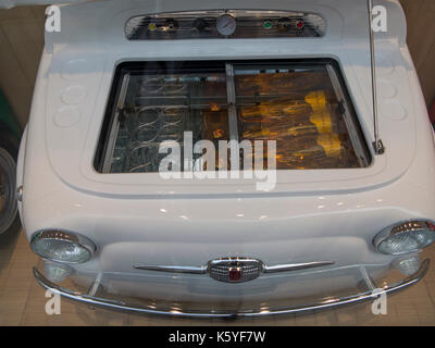 Fiat 500 Kühlschränke in einem display Showroom in London Stockfoto