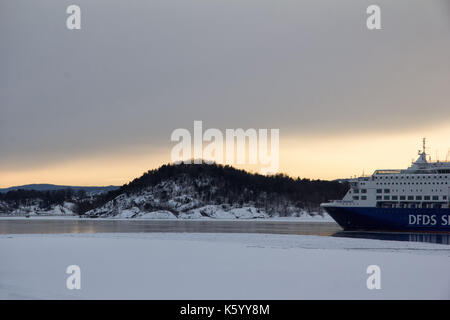 Blick auf den oslofjord an einem kalten Wintertag Stockfoto