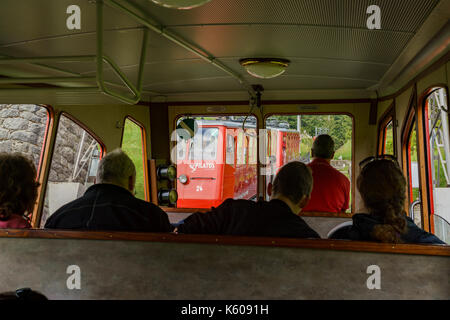 Luzern, JUL 16: Blick vom Sonderzug auf den Pilatus am 16. JUL 2017 in Luzern, Schweiz Stockfoto