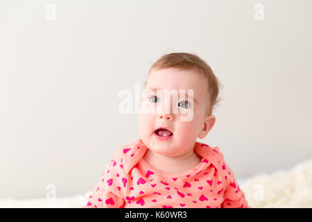 Close up Portrait eines kleinen überrascht Kind. Stockfoto