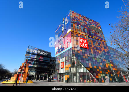 Peking, China-Dez 4,2016: Peking sanlitun street view im Winter, Peking, China. Stockfoto