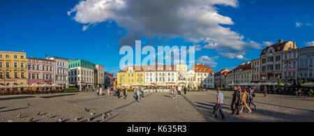 Bydgoszcz, Polen - August 2017: Panoramabild von Menschen zu Fuß in die Altstadt Stockfoto