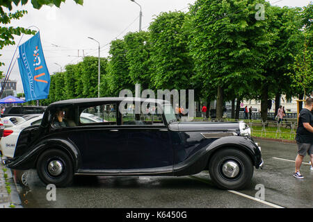 Daimler DE 27 Oldtimer auf der Anzeige zu Beginn der Riga nach Mykonos Gumball 3000 Rally, Riga, Lettland Stockfoto