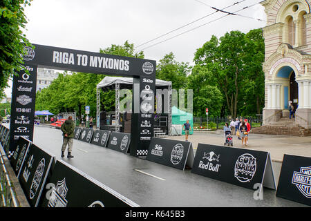 Der Start von Riga nach Mykonos Gumball 3000 Rally, Riga, Lettland Stockfoto